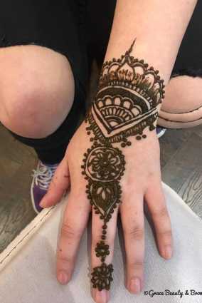 Grace beauty & brows Makeup, Mehandi Art & hair styling  